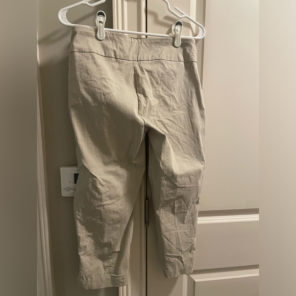 Cream colored capri pants by Attyre - Picture 2 of 5